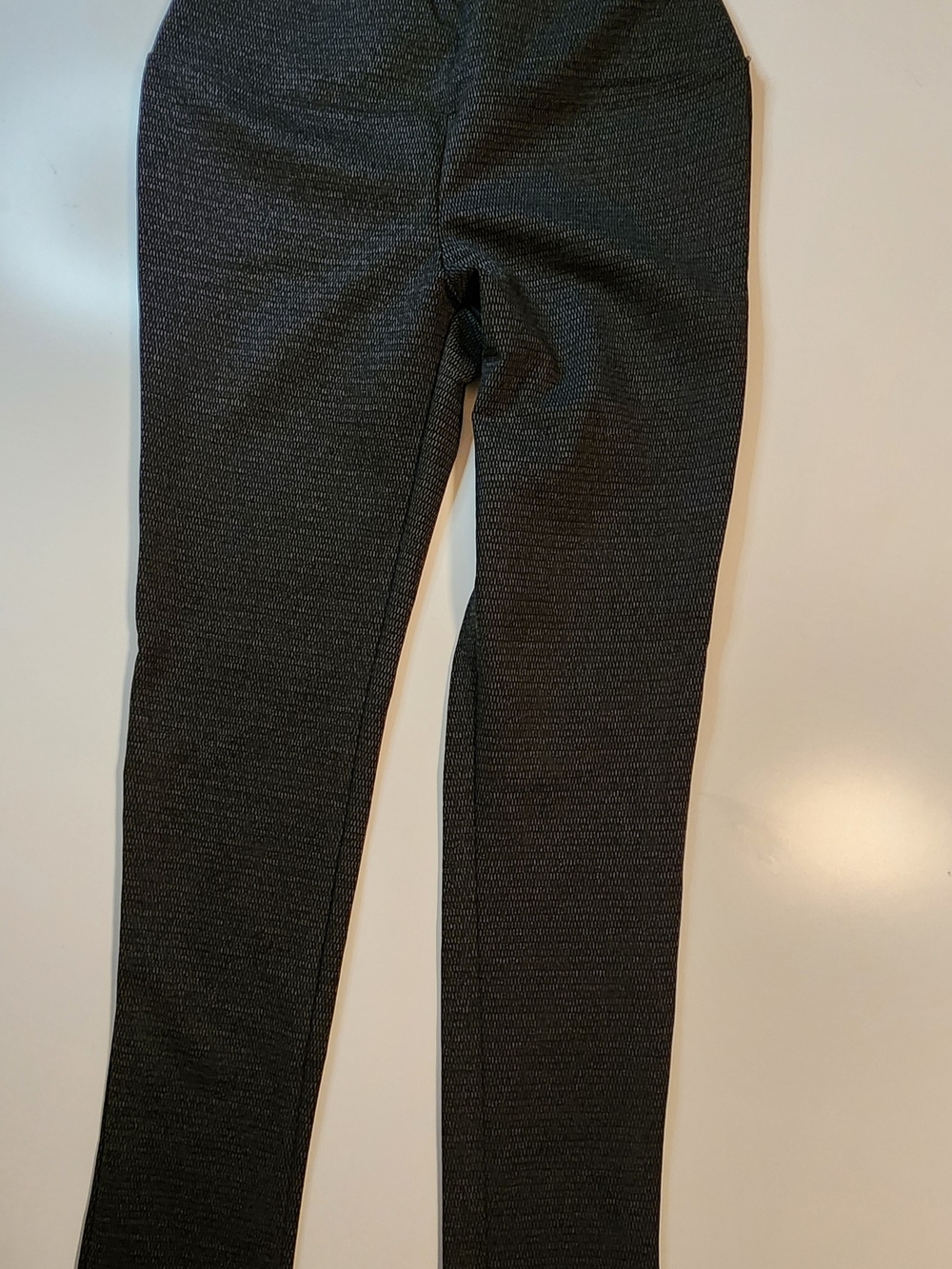 Liz Claiborne Women's Slim Stretch Pants in Charcoal Black